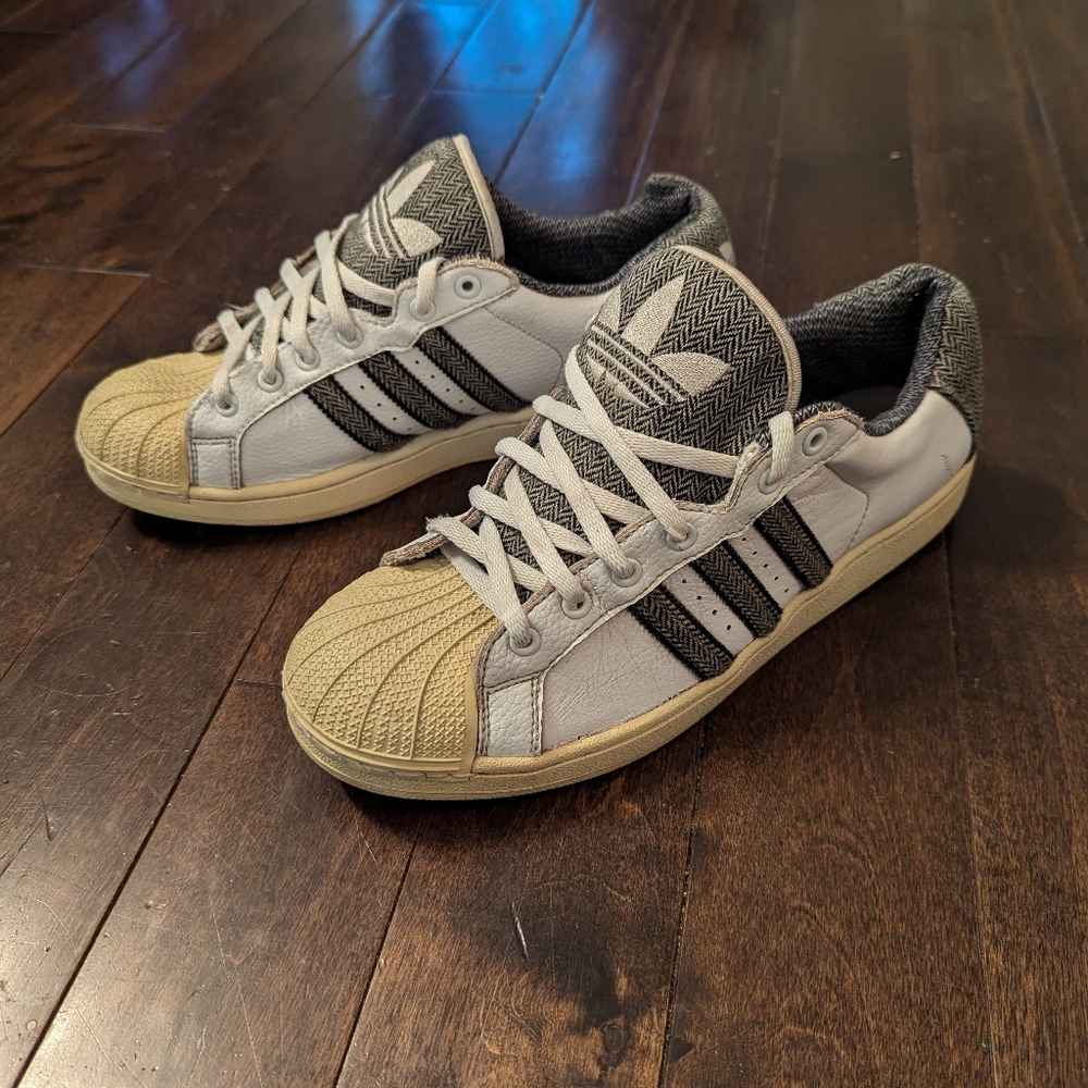 Adidas Superstar Shell Toe Shoes